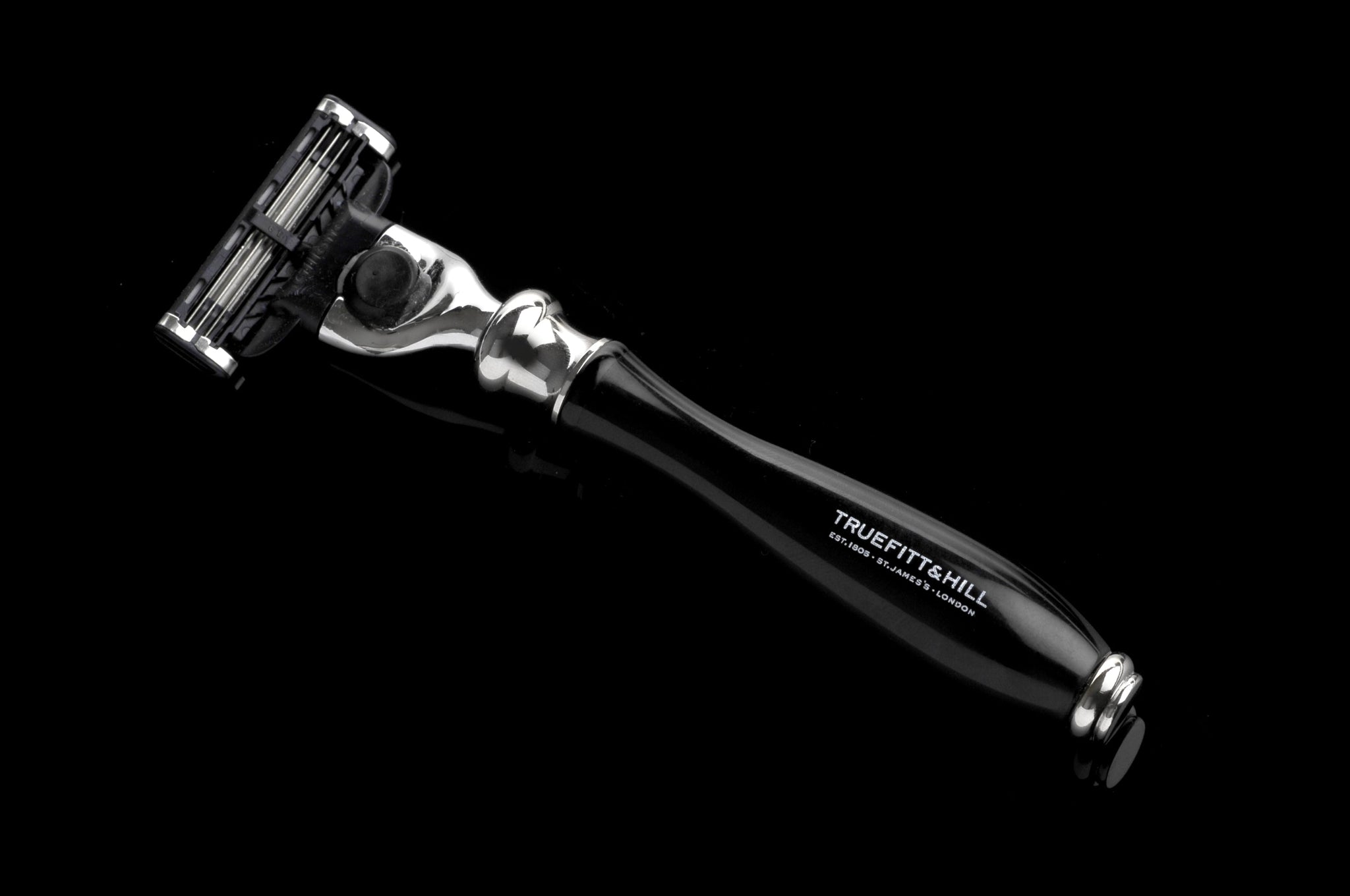 Truefitt & Hill Wellington Razor: Mach III - Truefitt & Hill India