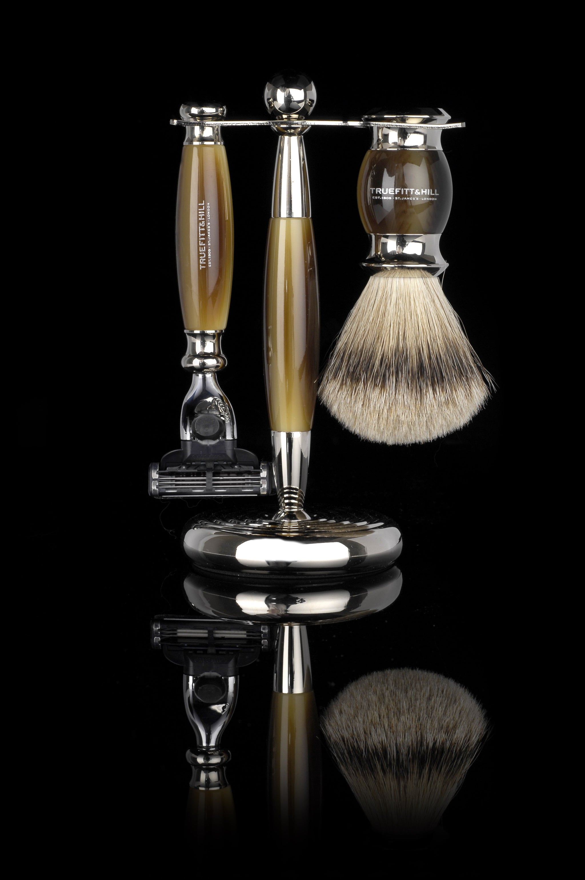 Truefitt & Hill Horn Brown Edwardian Collection Fusion Razor with Super Handmade Shaving Brush and German Steel Chrome Plated Stand - Truefitt & Hill India